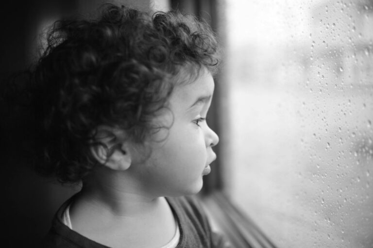 How to calm an angry child